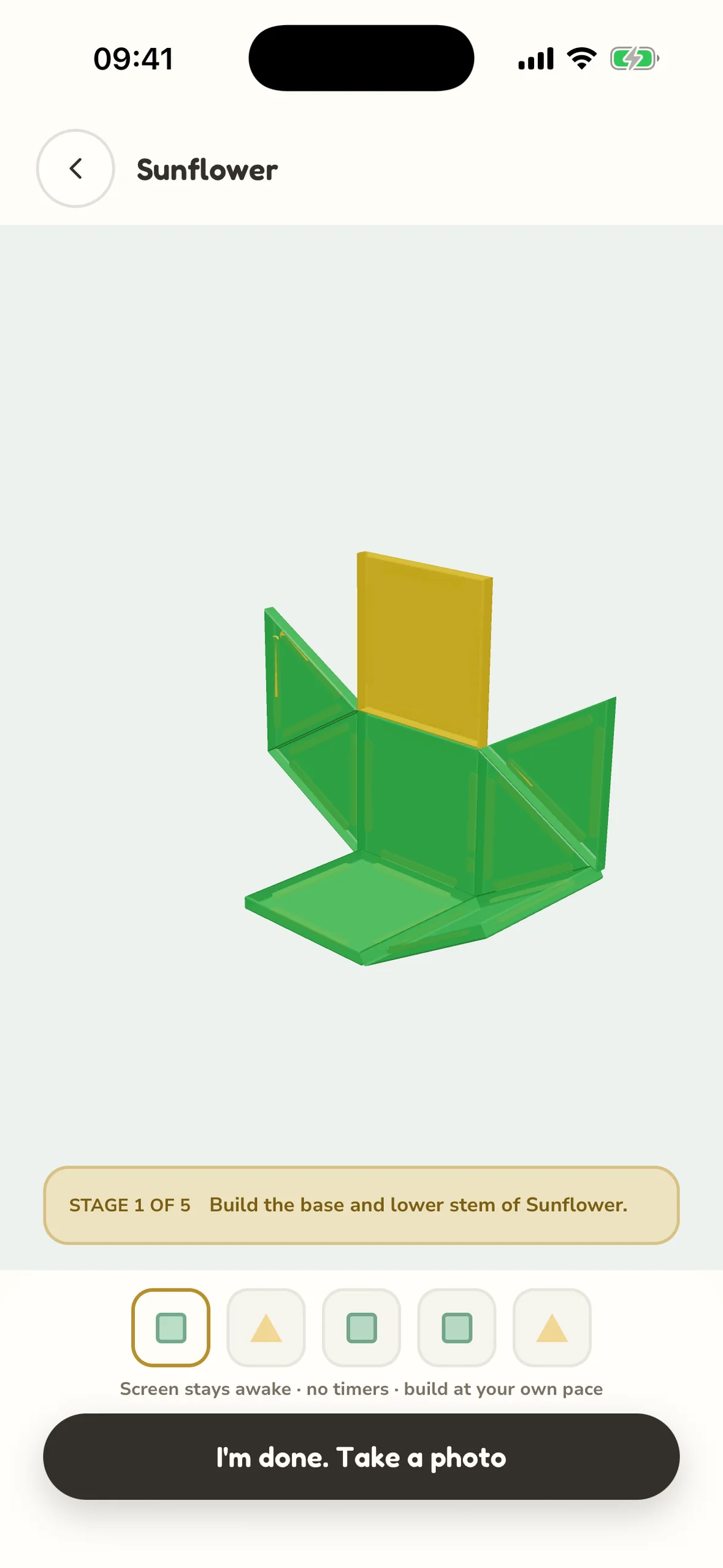 EverPieces: Magnetic Tiles showing one guided build stage
